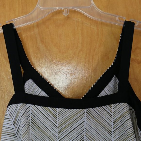 3/$15 CATO Cold Shoulder Pop Over Printed Blouse - Picture 11 of 16